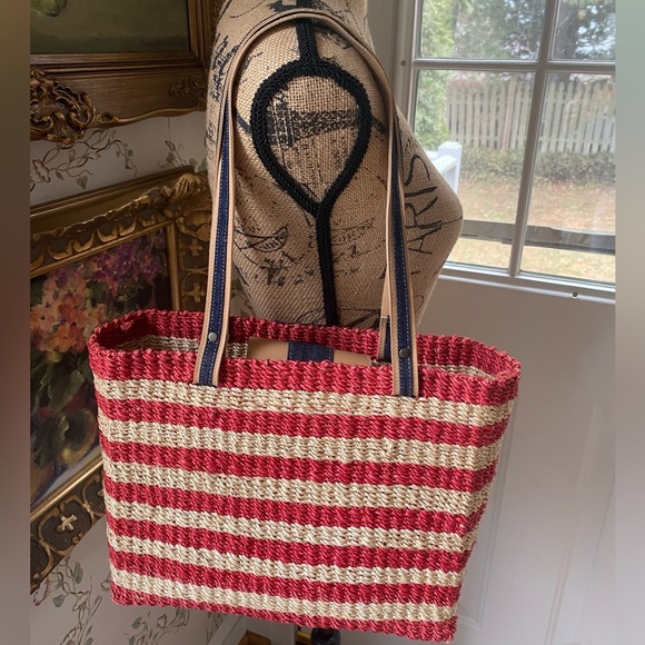 Amanda Smith American Flag Red White Blue Patriotic Straw Summer Beach Tote Bag - Picture 15 of 16